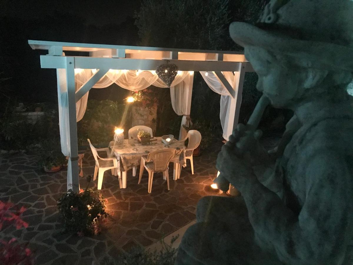 Il Trullo Di Nonno Angelo San Marco Hotel Locorotondo Bagian luar foto